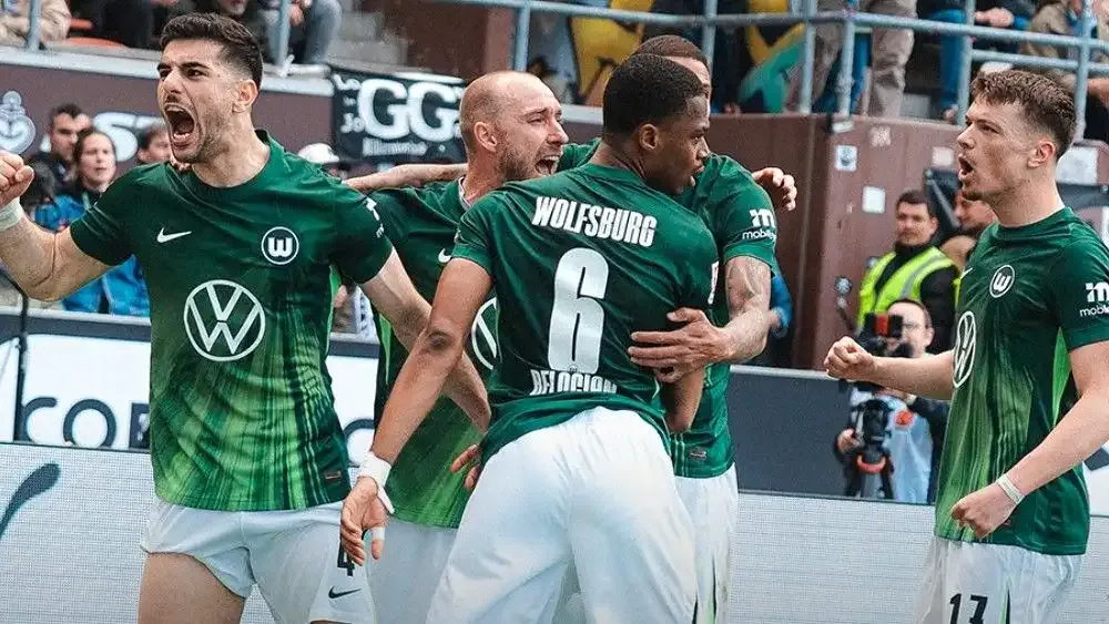 Özet | Sezonun maçıydı: Wolfsburg üç golle kazandı, kümede kaldı!