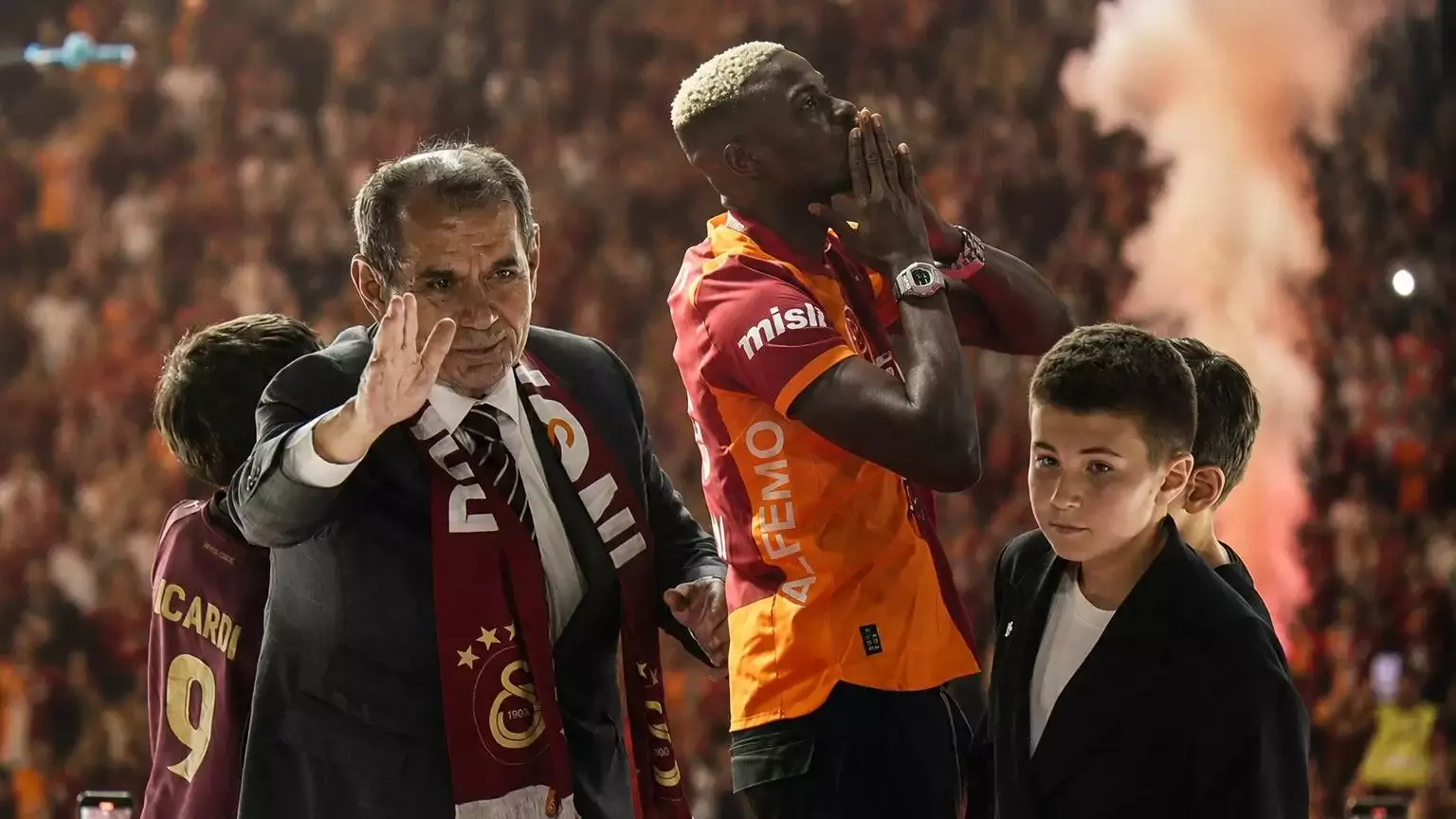 Dursun Özbek: "Victor Osimhen'i 100 milyon Euro'ya vermem"