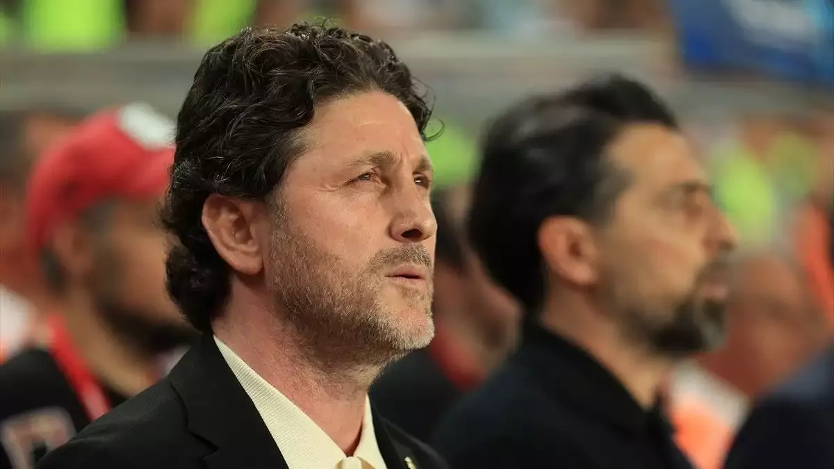 Fatih Tekke ilk kupasını kaldırdı! "İnşallah devamı gelir"