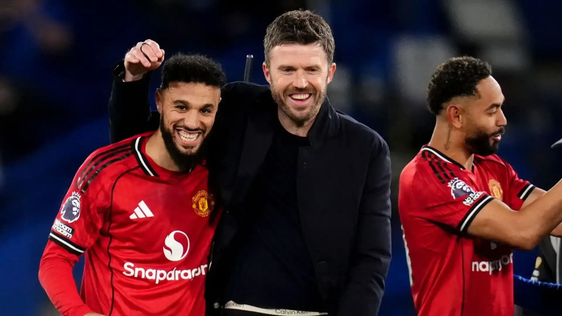 Michael Carrick, Manchester United ile 2 yıllık resmi sözleşme imzaladı