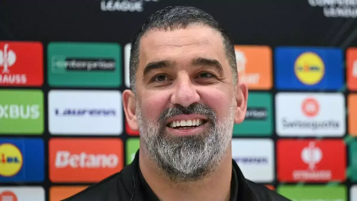 Arda Turan yeni sezonda çalıştıracağı takımı resmen açıkladı