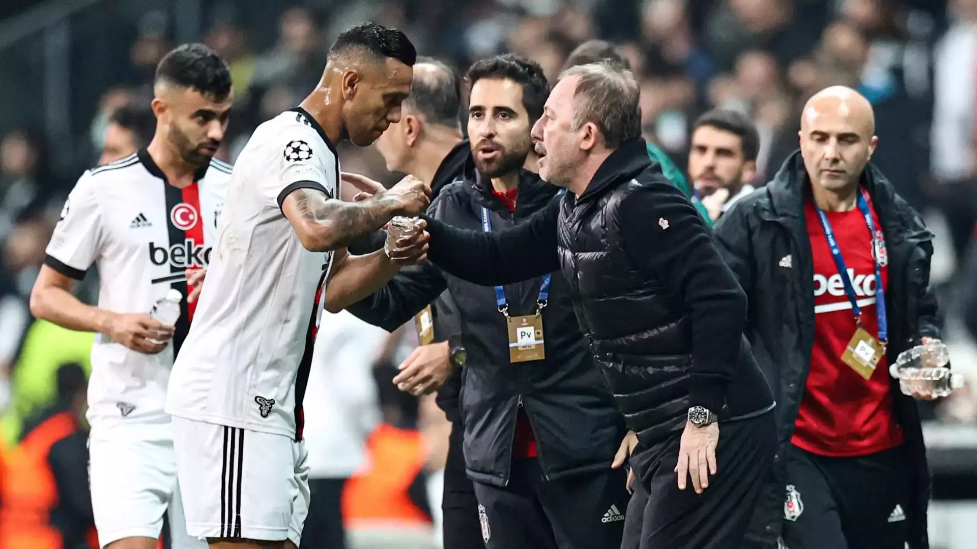 Josef de Souza ve teknik direktör Sergen Yalçın