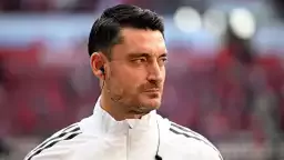 Frankfurt'ta sarsıntı! Albert Riera'nın koltuğu aallantıda