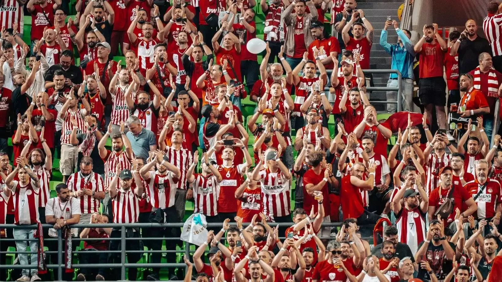 Olympiakos taraftarı