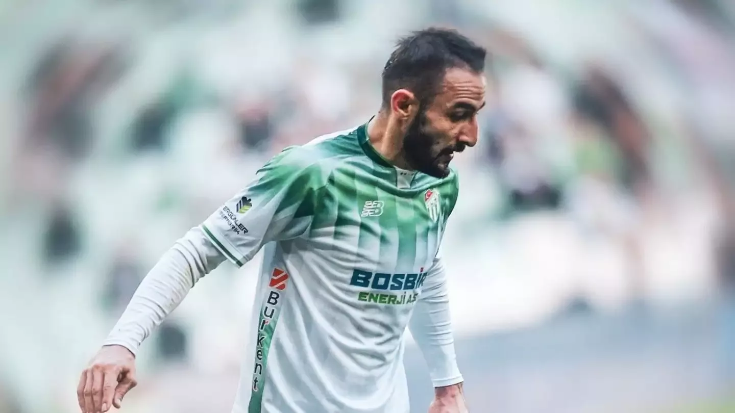 Bursaspor'da ayrılıklar peş peşe: Hamza Gür veda etti