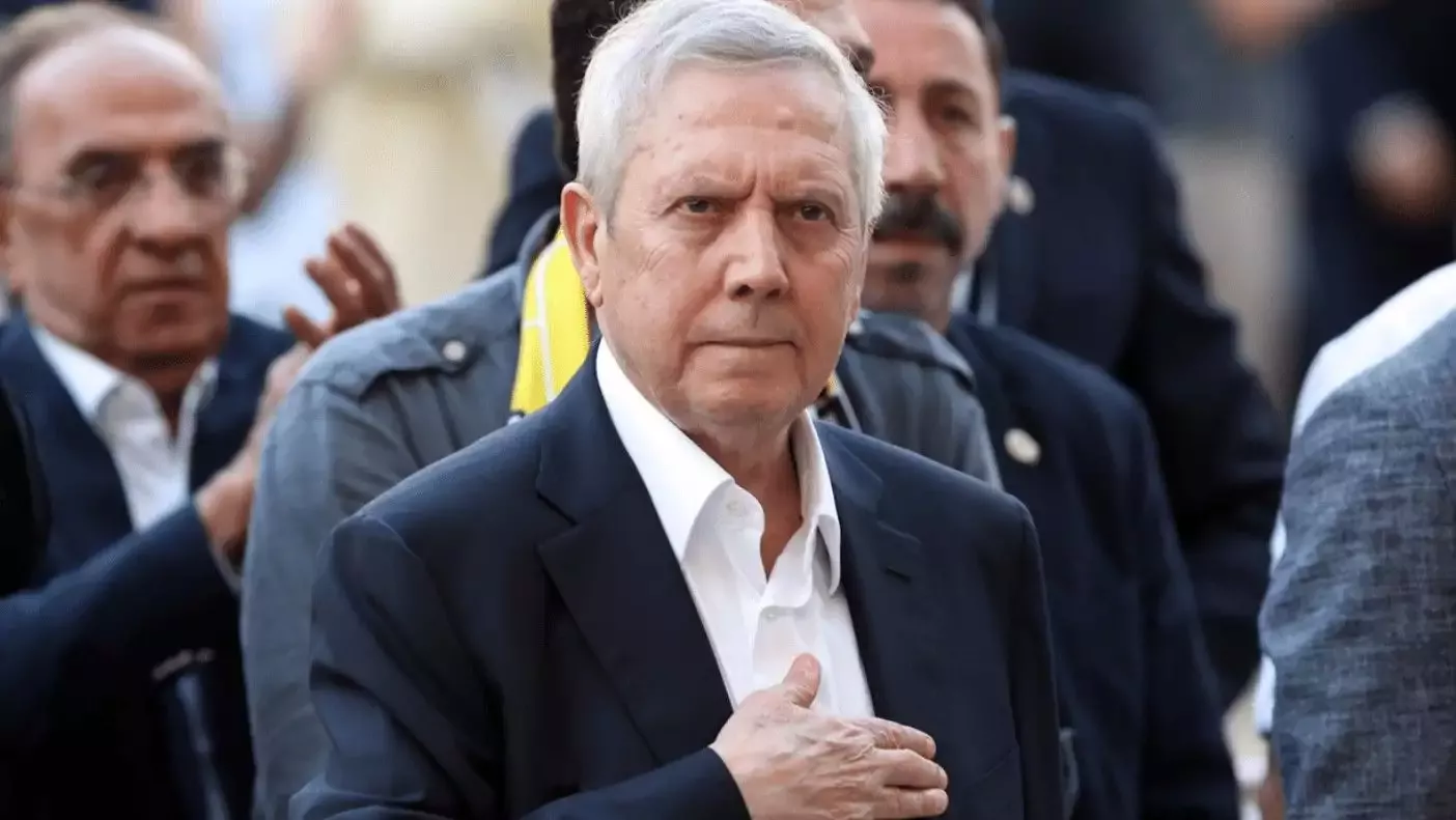 Aziz Yıldırım'dan teknik direktör seçiminde ters köşe! Herkes Aykut Kocaman'ı beklerken...