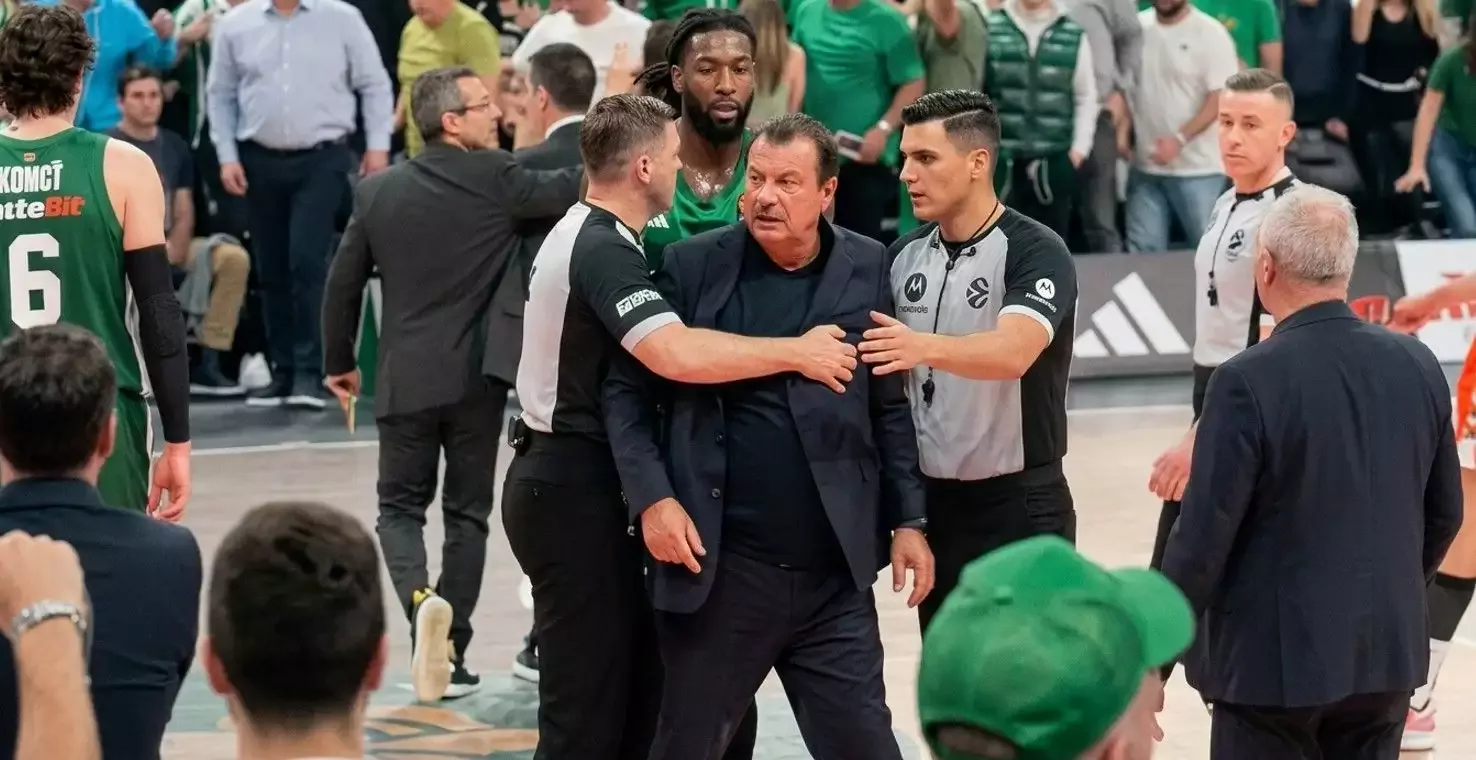 Maça damga vuran olay! Ergin Ataman'ı hakemler zor tuttu...