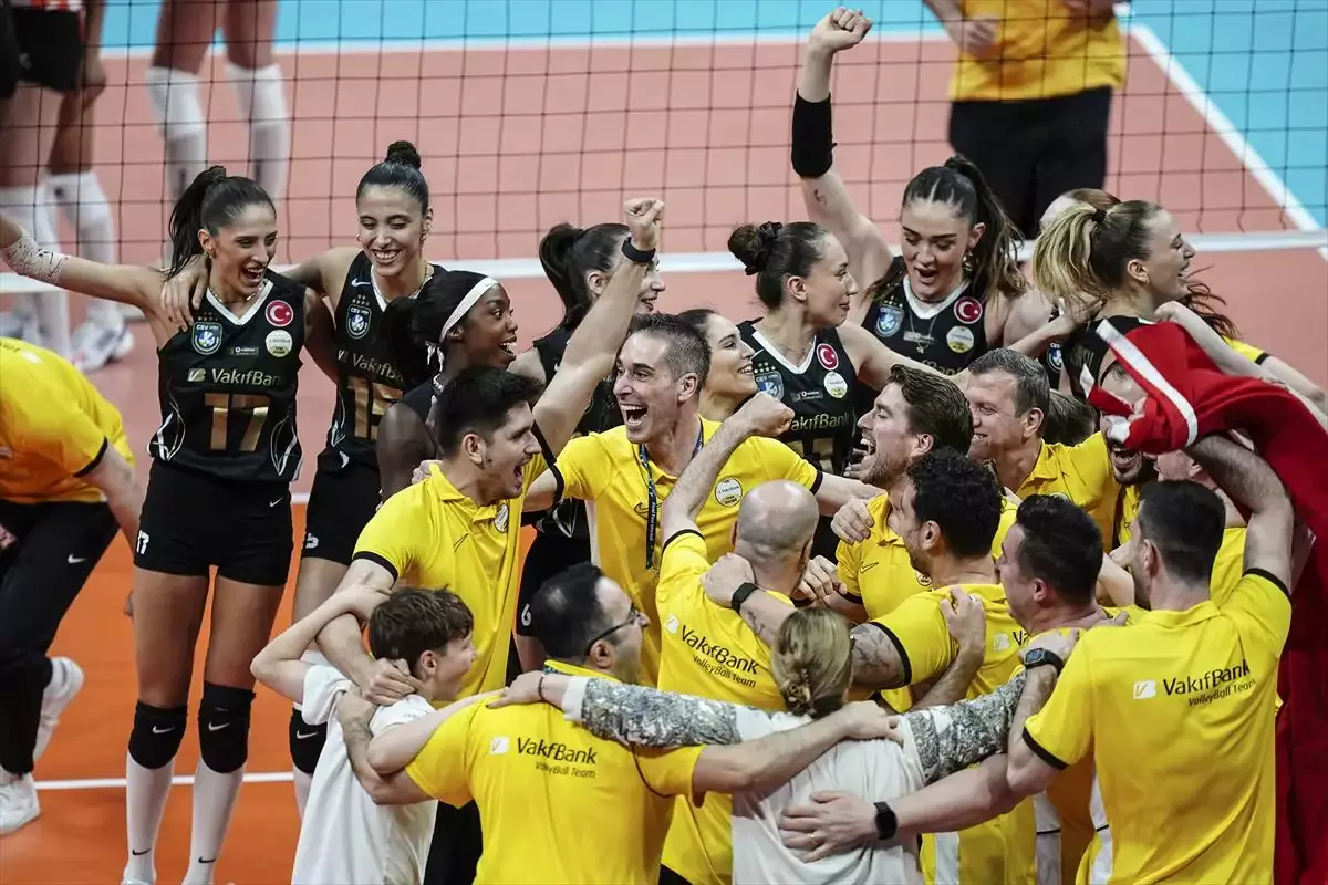 Eczacıbaşı Dynavit - VakıfBank