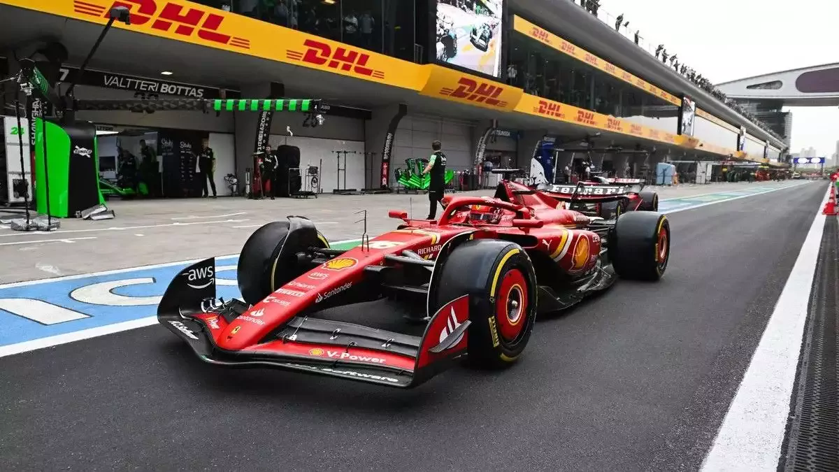 Ferrari ve Red Bull, Miami’de ‘Macarena Kanatları’ ile pistte!