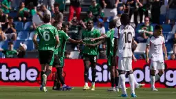 10 kişi kalan Milan, Sassuolo'ya 2-0 kaybetti!