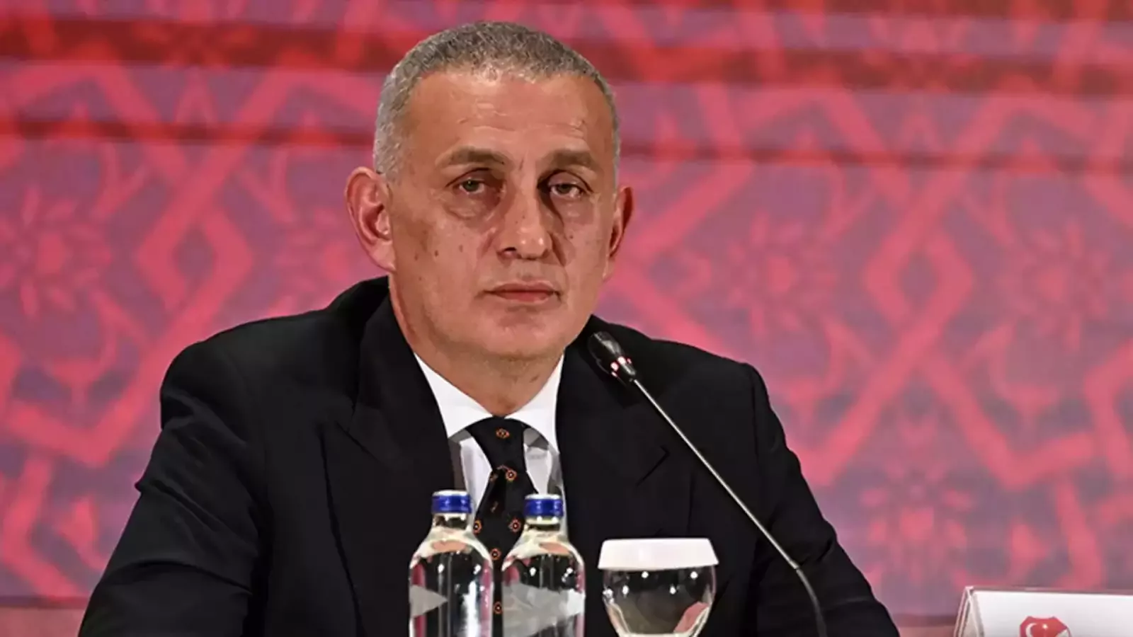 İbrahim Hacıosmanoğlu duyurdu! Bahis soruşturmasında yeni dalga! Sıra yöneticilerde...