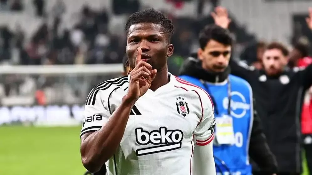 El Bilal Toure, Beşiktaş'a veda etti! Taraftara verdiği yanıt gündem oldu