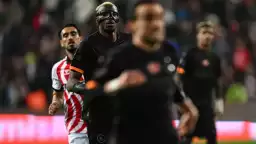 Galatasaray maçı sonrası flaş yorum! "İyi ki derbiyi kazanmışlar!"