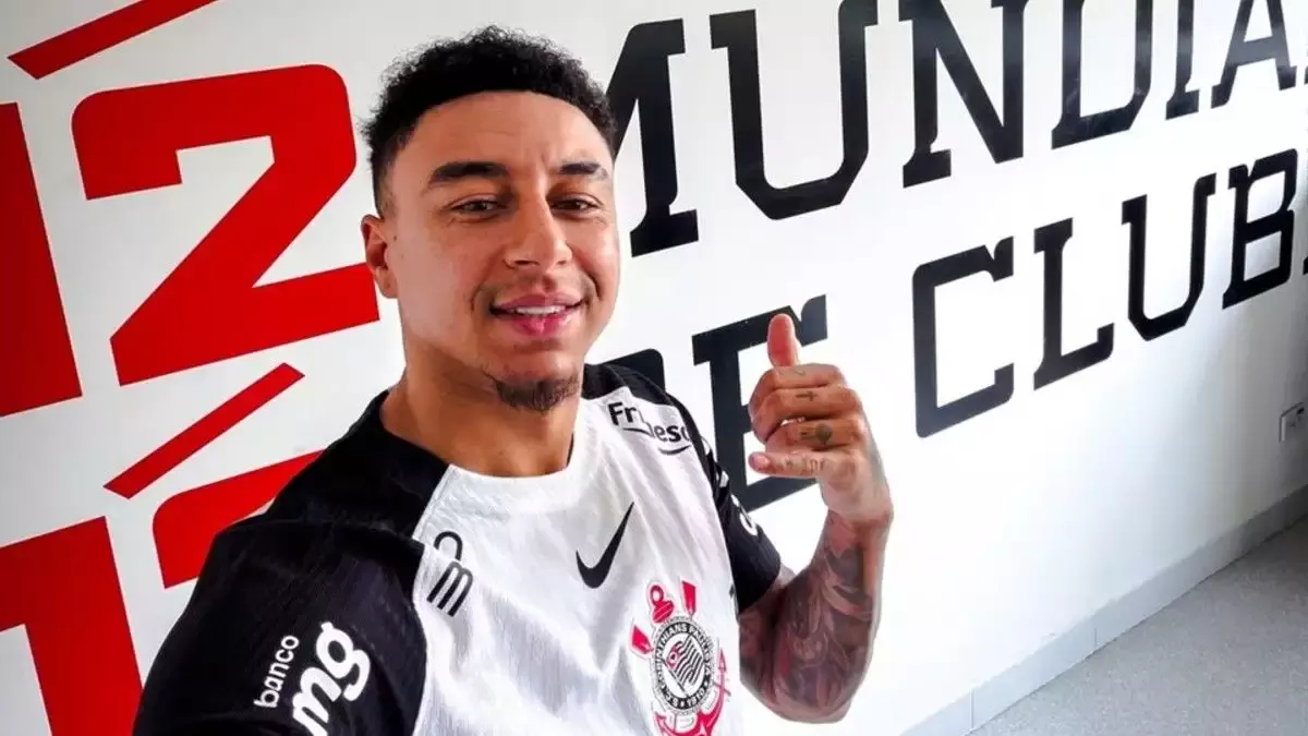 Brezilya'da gündem Lingard: Favelada kendini buldu
