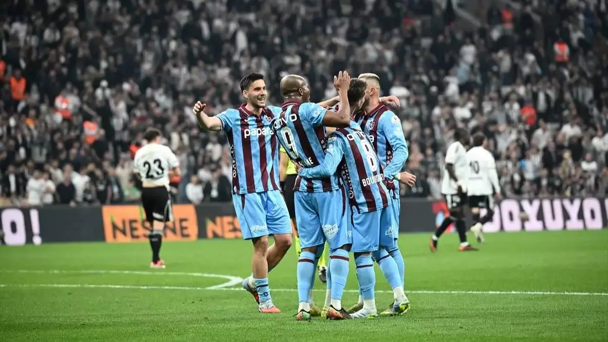 Trabzonspor, puanların yarısını İstanbul'dan topladı