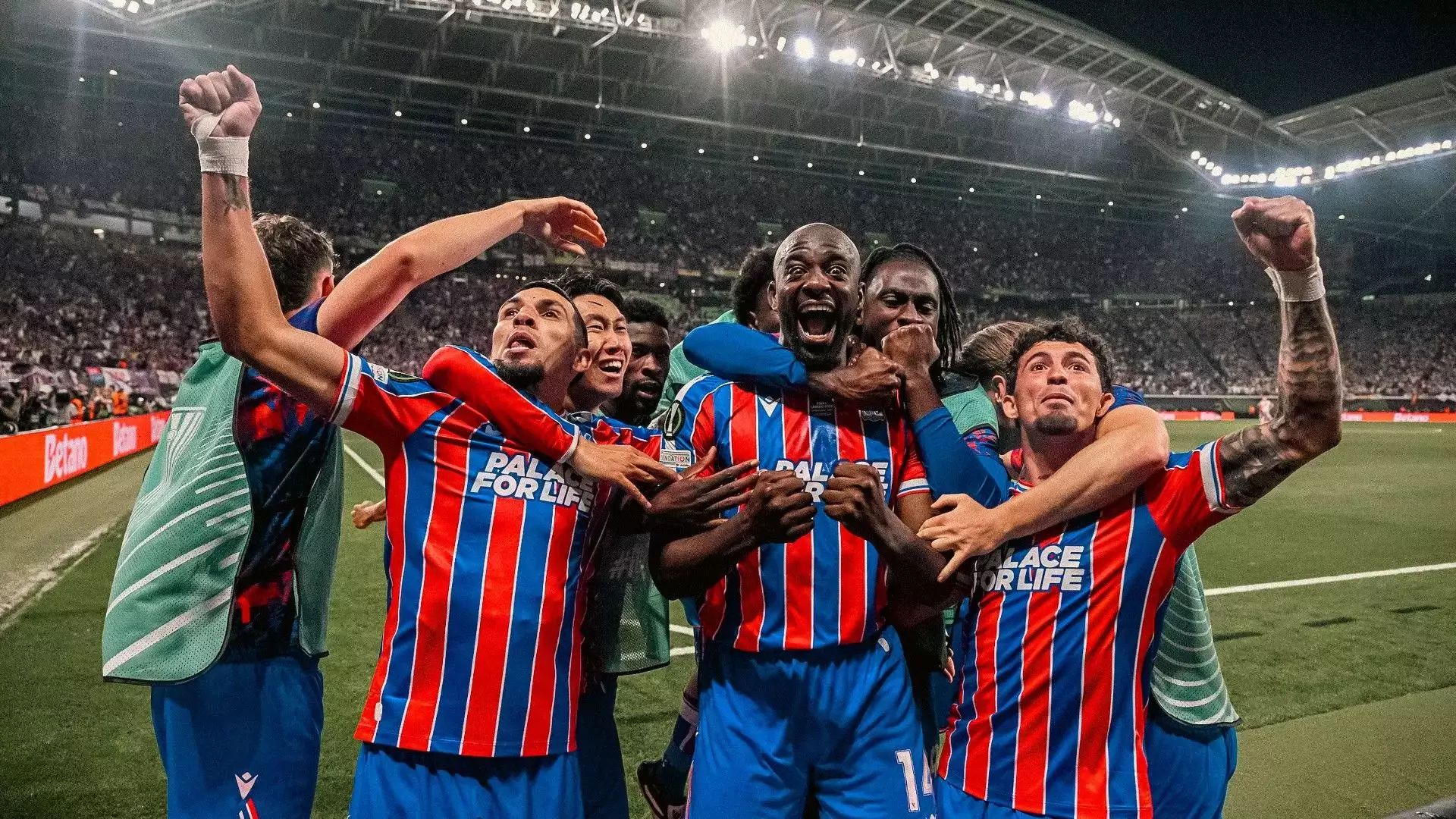 UEFA Konferans Ligi şampiyonu Crystal Palace!
