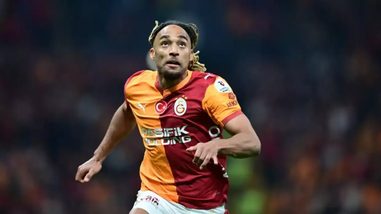 Galatasaray'daki geleceği merak konusu olan Sacha Boey, "dalya" demeye hazırlanıyor