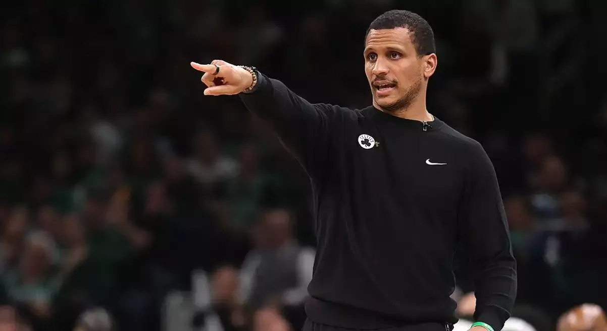 NBA'de yılın başantrenörü Joe Mazzulla oldu
