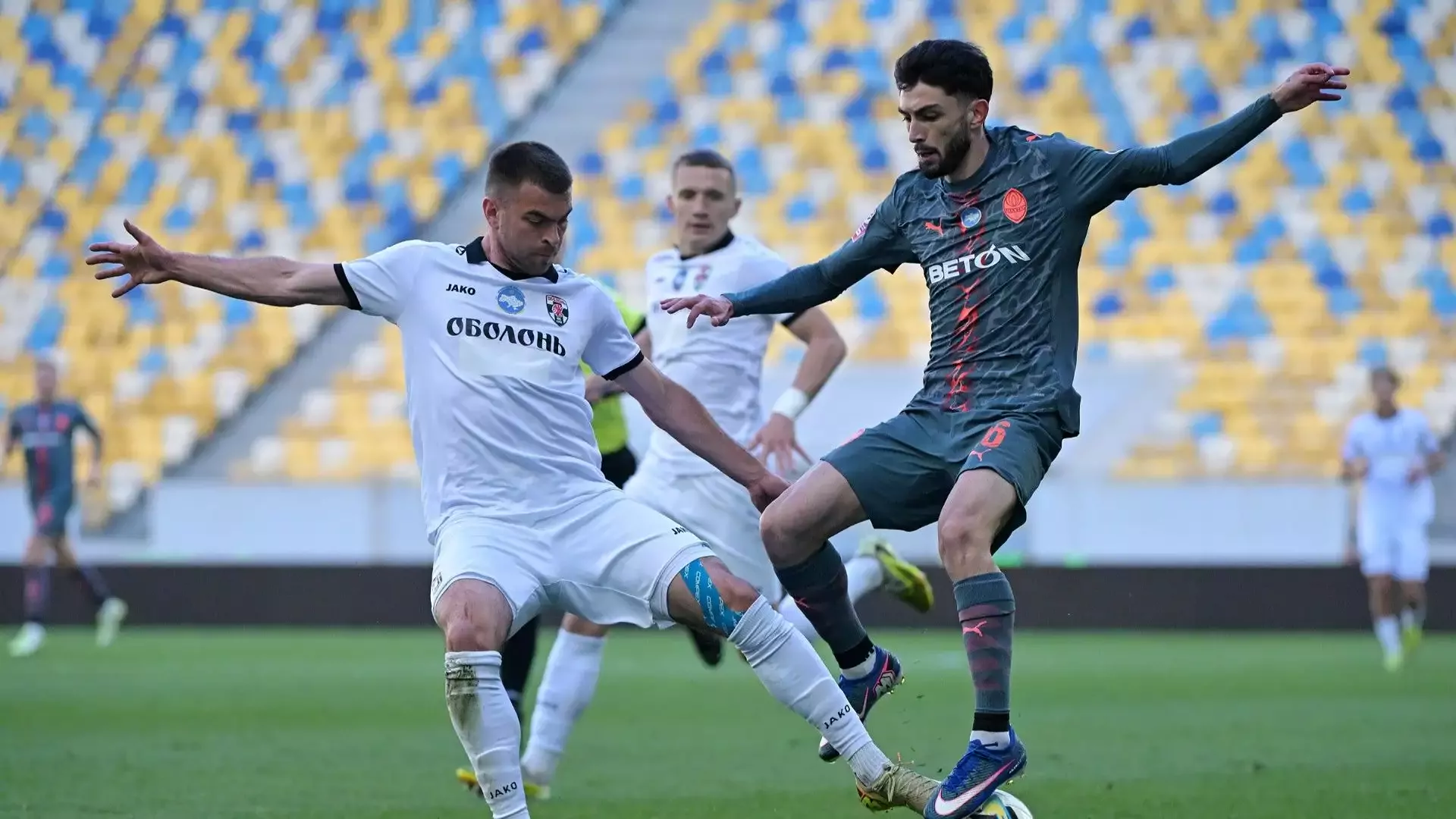 Shakhtar Donetsk - Obolon Kiev maçında hava saldırısı alarmı!