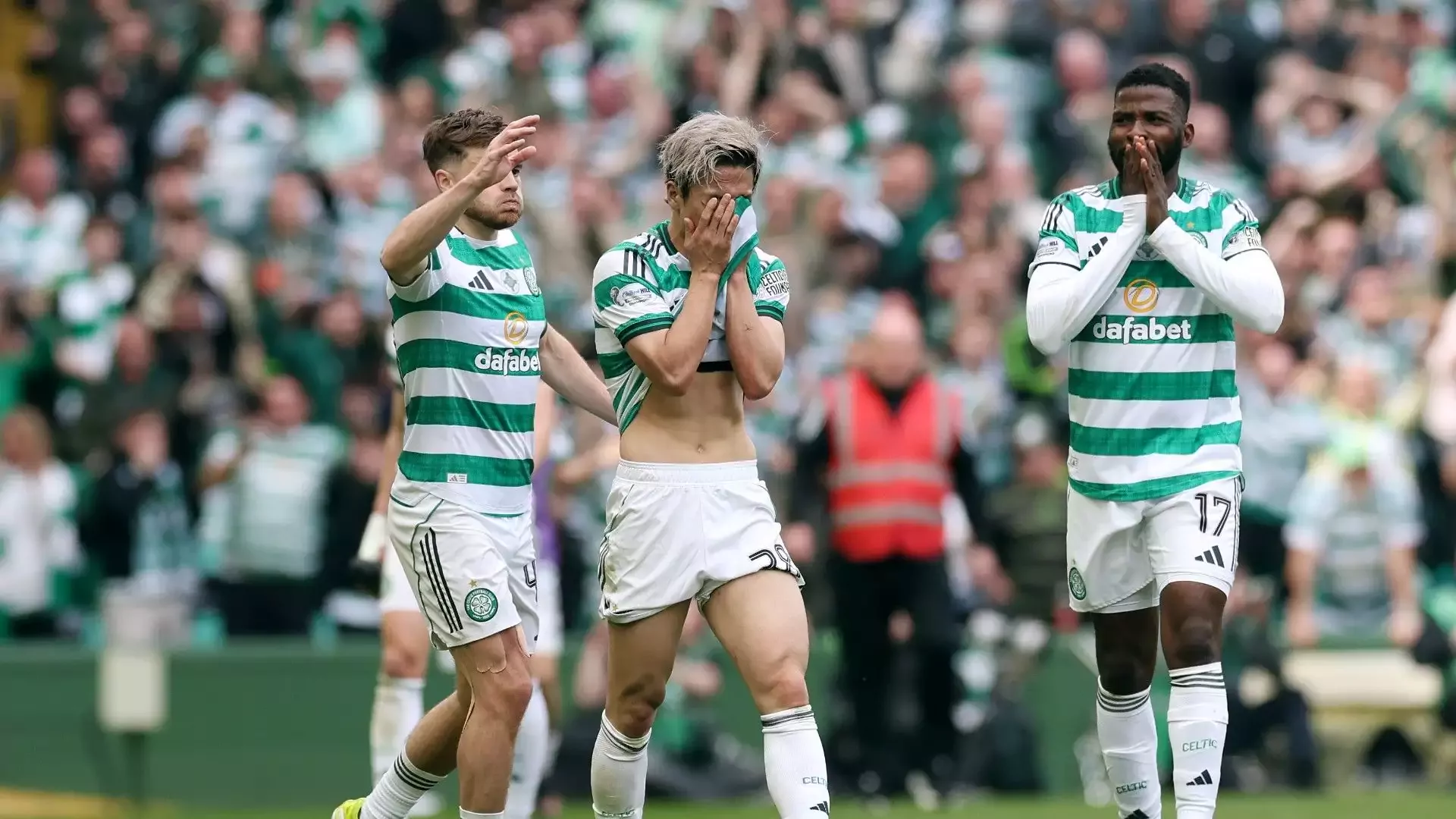 Hearts’ı deviren Celtic şampiyon oldu!