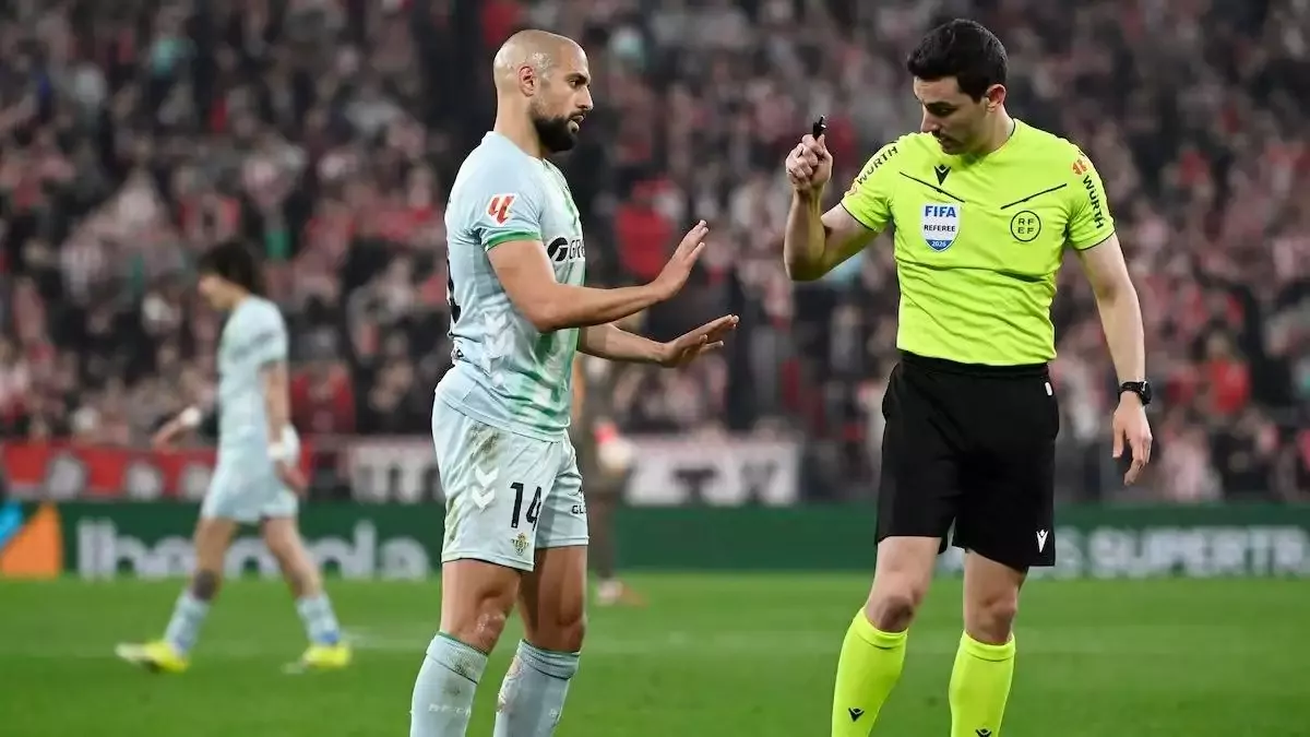 Sofyan Amrabat, İstanbul'a mı dönüyor?  Real Betis'ten açıklama