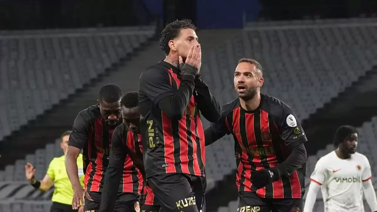 Karagümrük-Gençlerbirliği: 1-0 (Maç sonucu-yazılı özet)