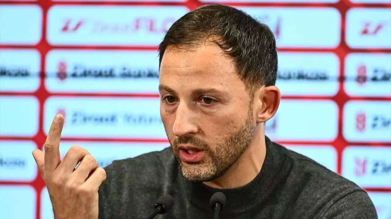 Sky Sport duyurdu: Tedesco, Bologna ile anlaştı