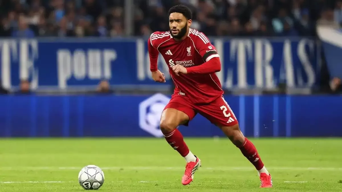 Beşiktaş, Joe Gomez için İtalyan deviyle yarışta!