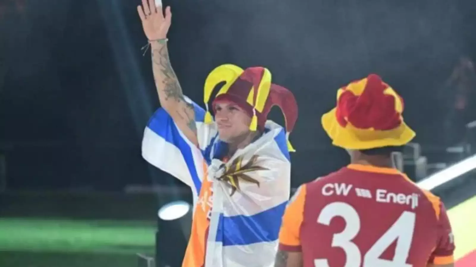 Lucas Torreira gözyaşlarını tutamadı!