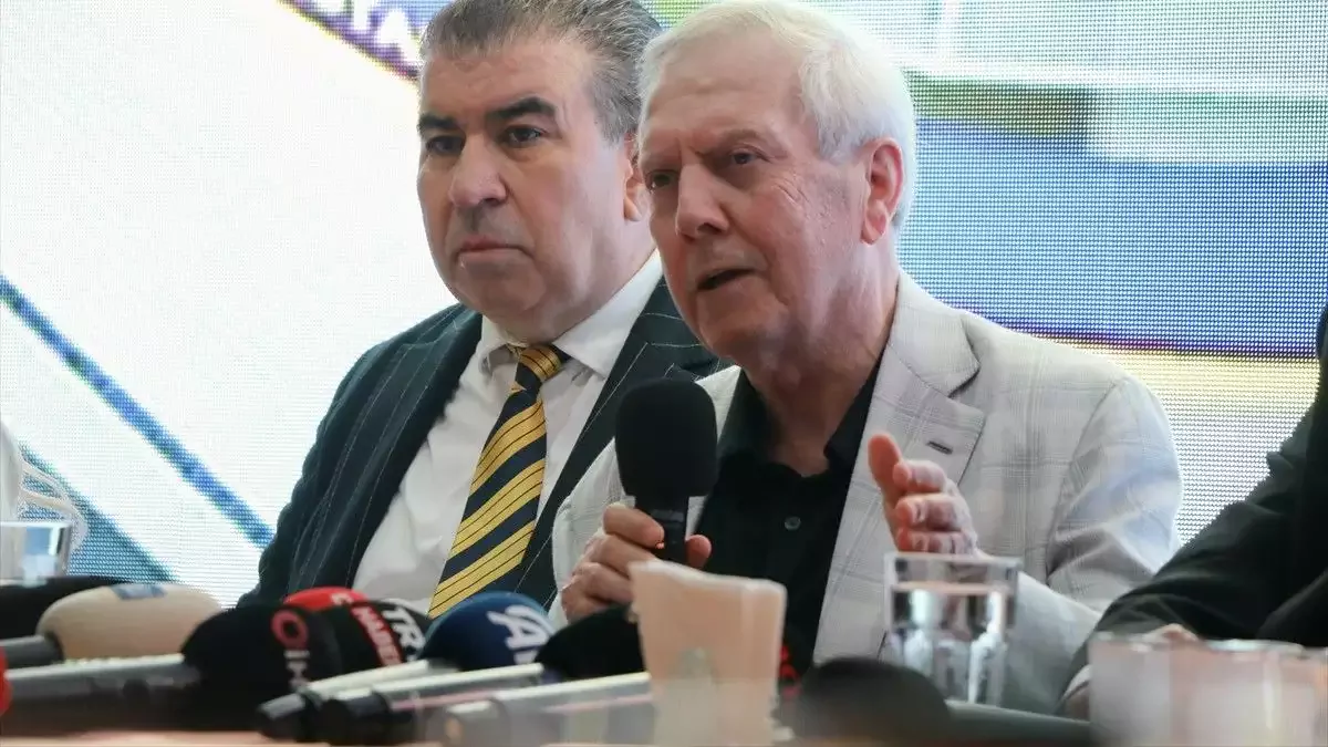 Aziz Yıldırım transfer müjdesini Kocaeli'nde verdi 