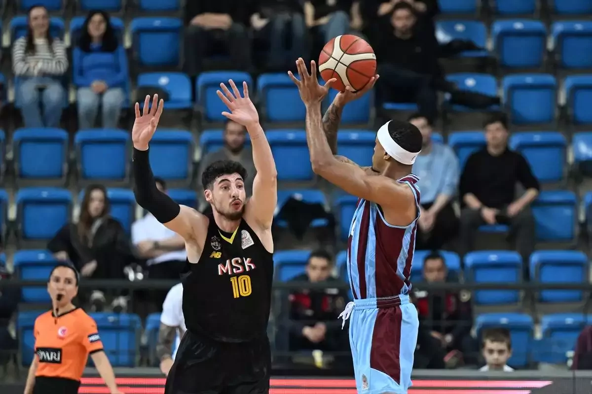 Trabzonspor'a yenilen Mersinspor, Basketbol Süper Ligi'ne veda etti 