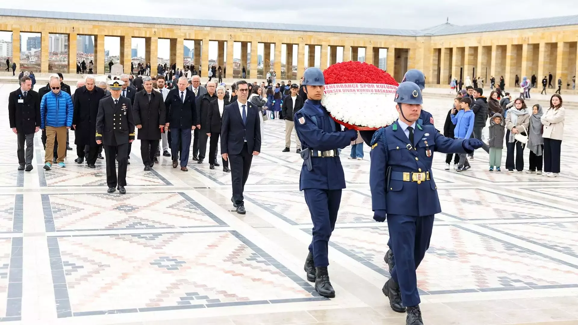 Fenerbahçe Divan Kurulu'ndan Anıtkabir'e ziyaret