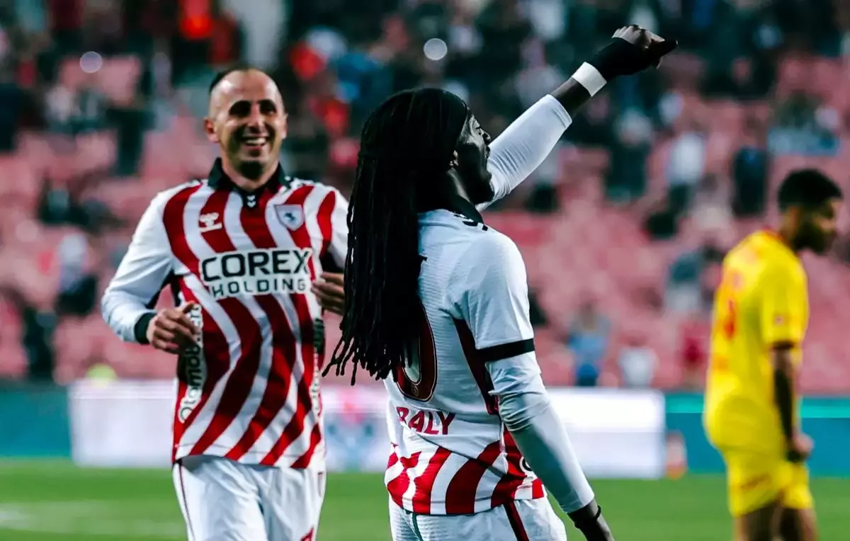 Tanguy Coulibaly (1-0)