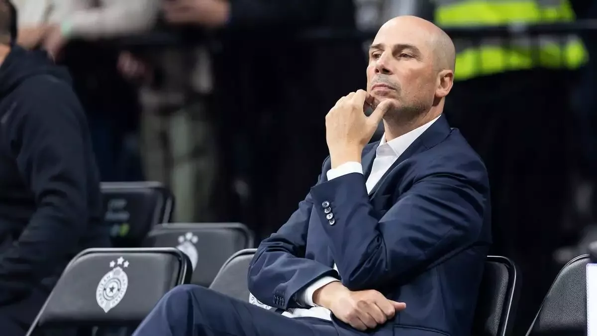 Anadolu Efes'e İspanyol başantrenör: Đoan Penjaroja