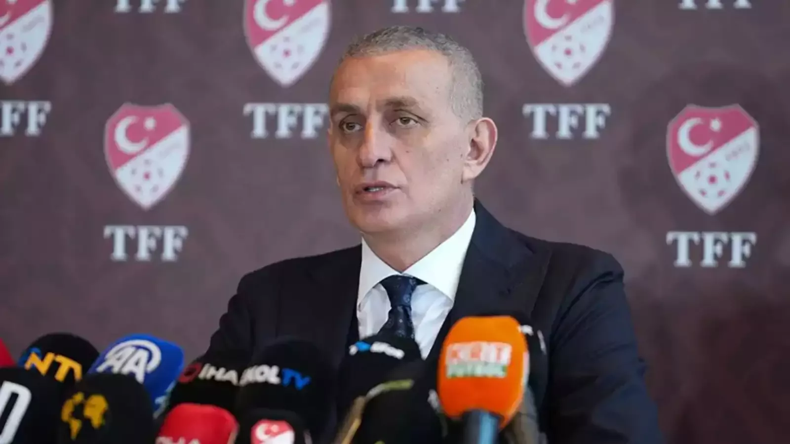 Hacıosmanoğlu’ndan çift sözleşme açıklaması! "Asgari ücretli futbolcu...''