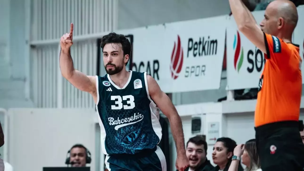 Bahçeşehir Koleji deplasmanda Aliağa Petkim’i 95-76 geçti