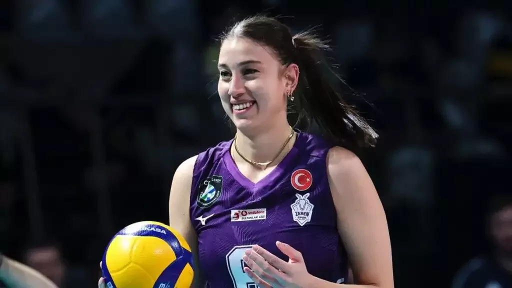 Fenerbahçe Medicana'da transferler peş peşe: Kübra Akman imzayı attı!