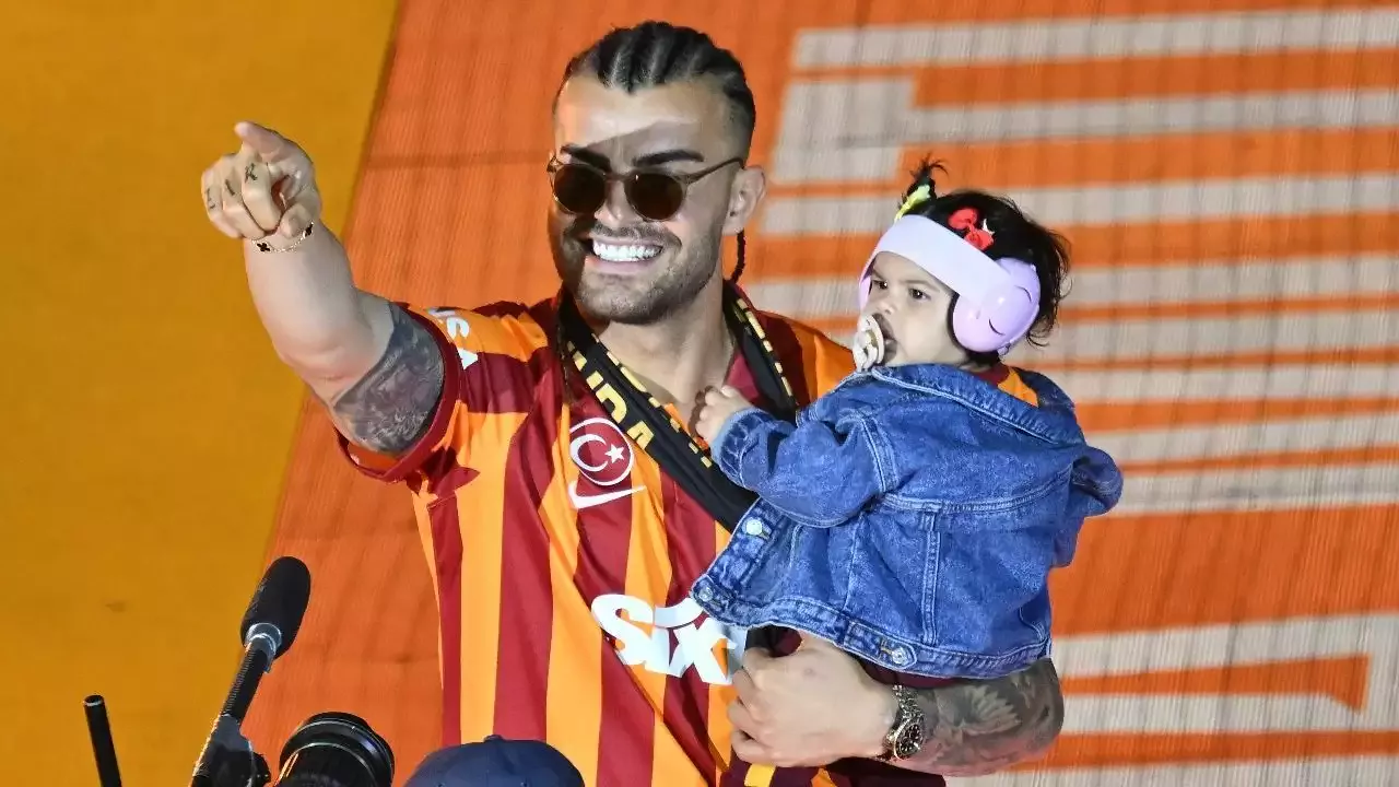 Galatasaray'dan Abdülkerim için karar! İmzalar atılıyor