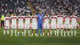 Milli maçta sakatlık! Eren Elmalı oyuna devam edemedi