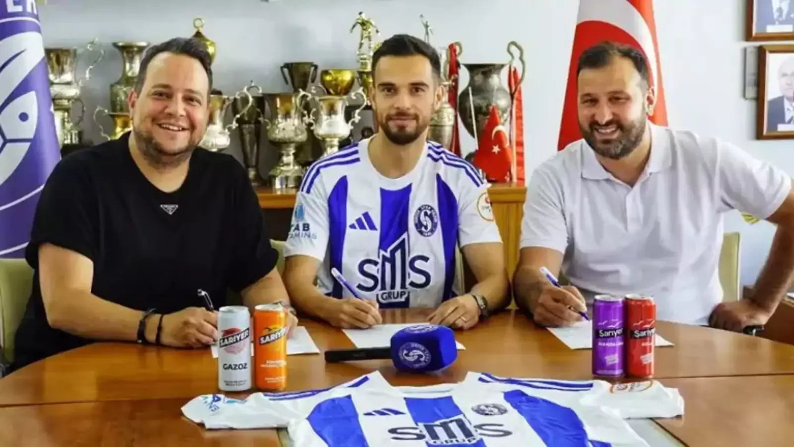 Fenerbahçe forması giymişti, Sarıyer'e imza attı!