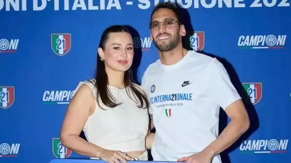 Hakan Çalhanoğlu'nun eşi Sinem Çalhanoğlu'ndan olay paylaşım!