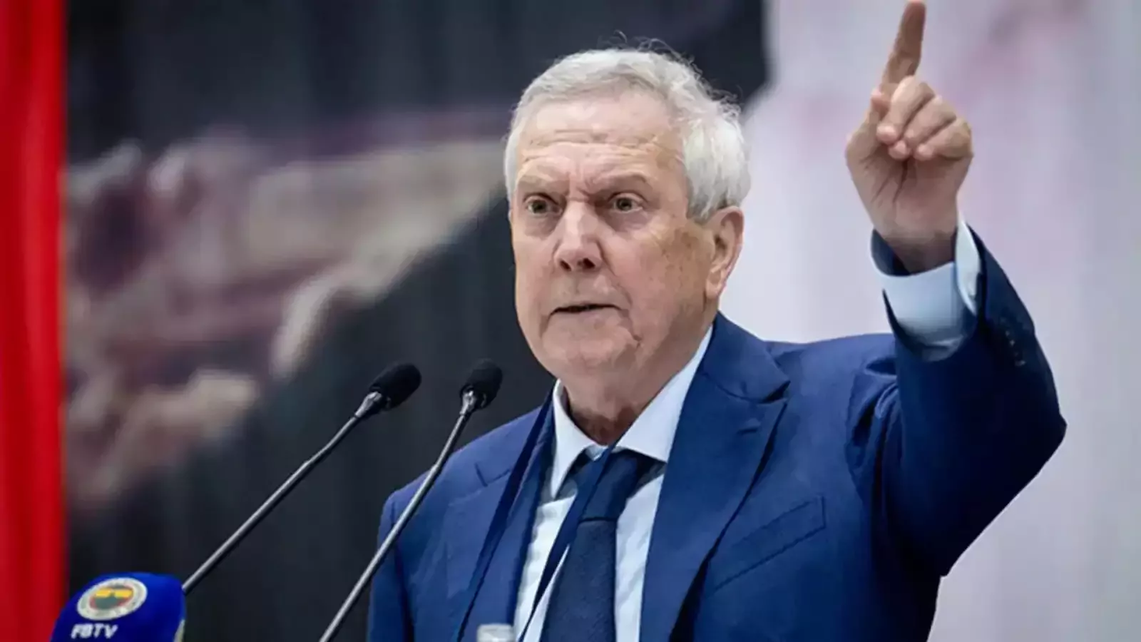 2 eski futbolcudan Aziz Yıldırım'a 'göreve hazırız' mesajı!