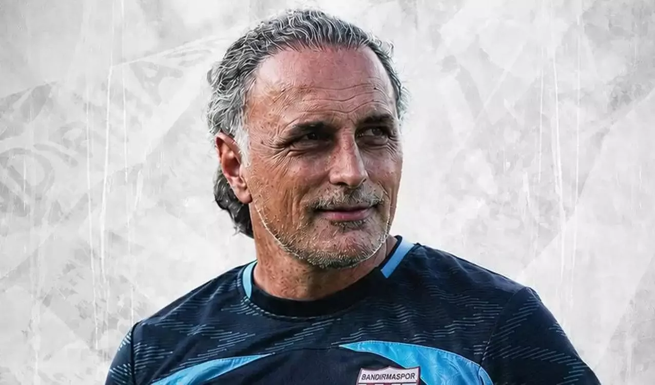 Bandırmaspor'da teknik direktör Mustafa Gürsel ile yollar ayrıldı