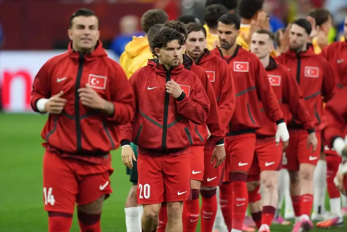 A Milli Takım'da Vincenzo Montella, Paraguay maçında ilk 11'de iki değişiklik yapacak