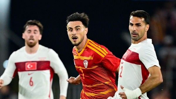 Eljif Elmas'tan transfer mesajı: 