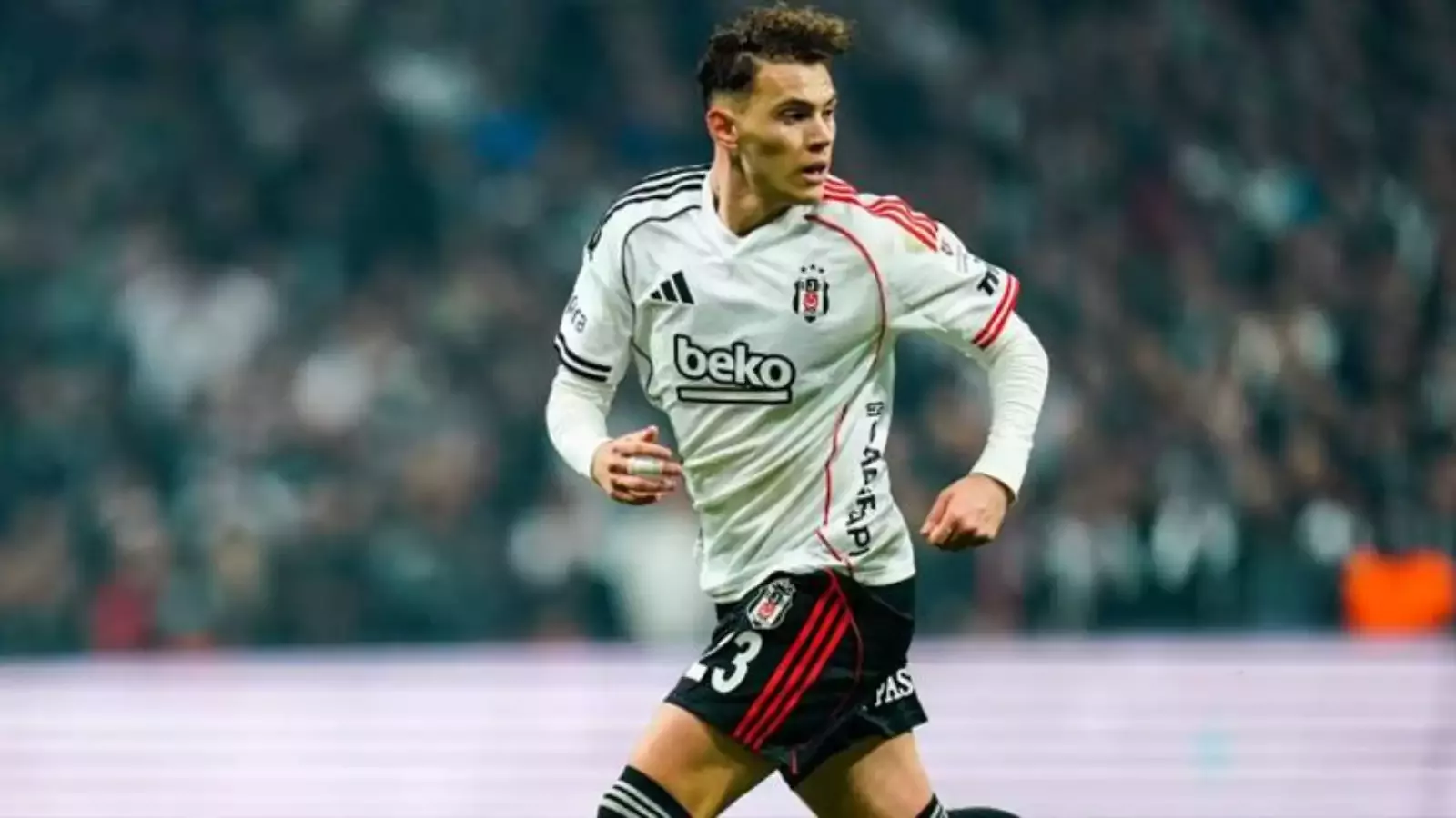 Beşiktaş'tan Asllani kararı! Bonservisi alınacak mı?