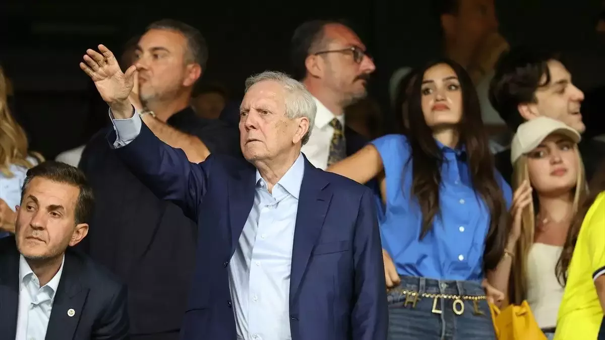 Fenerbahçe'de Başkan Aziz Yıldırım'dan flaş hamle! Kulüp çalışanlarıyla tek tek konuştu