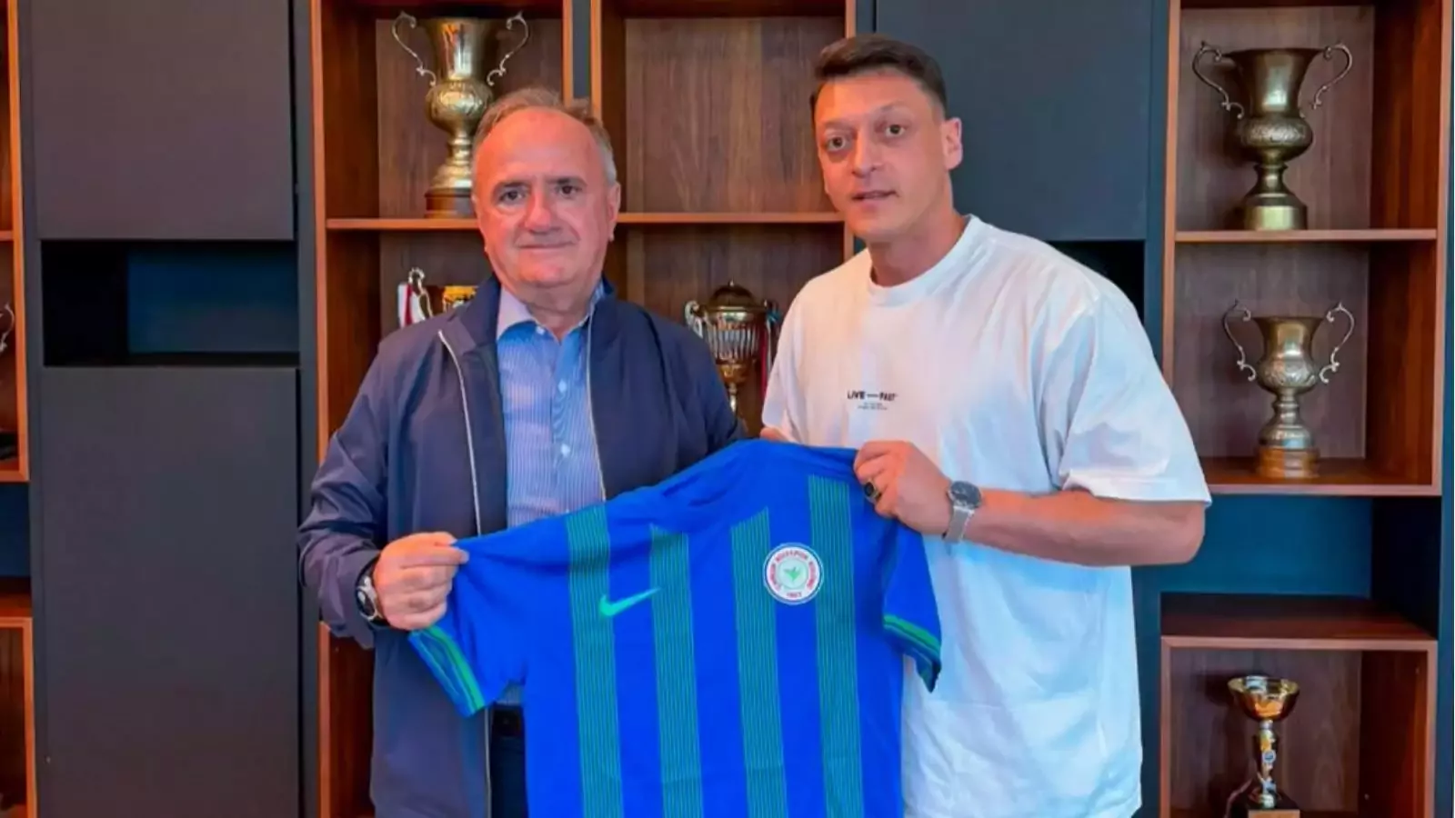 Çaykur Rizespor ile Mesut Özil arasında işbirliği
