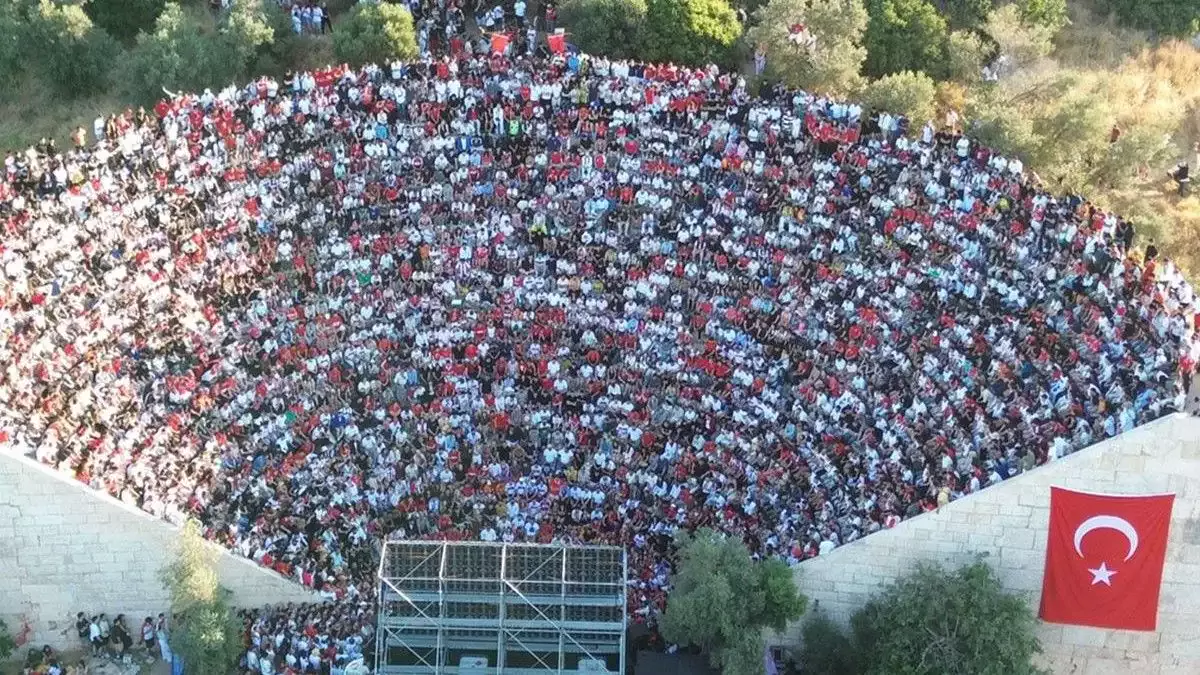 2 bin yıllık tarihi Antiphellos Antik Tiyatrosu'nda Avustralya - Türkiye maçı