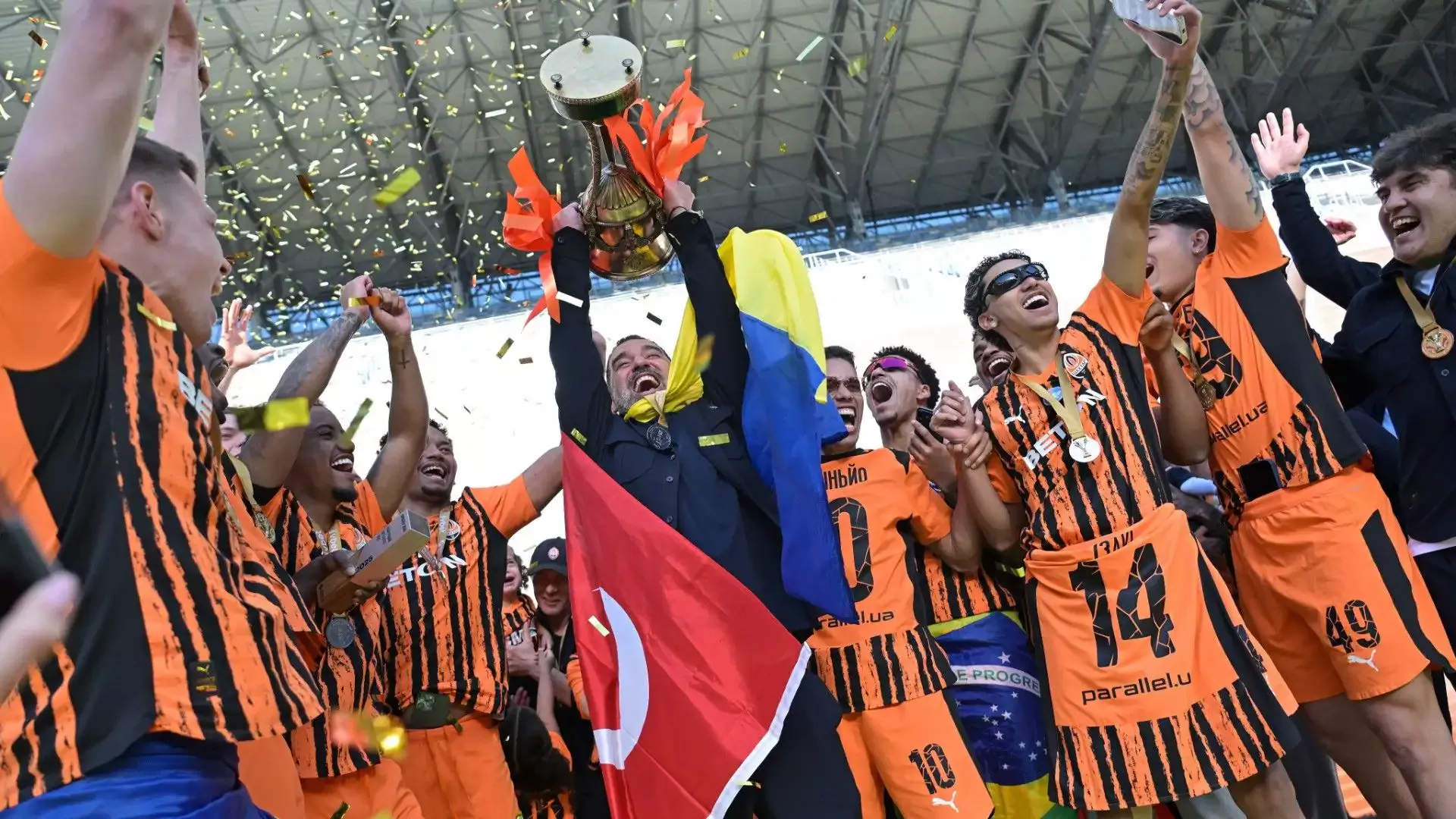 Ukrayna'da yılın teknik direktörü Arda Turan!